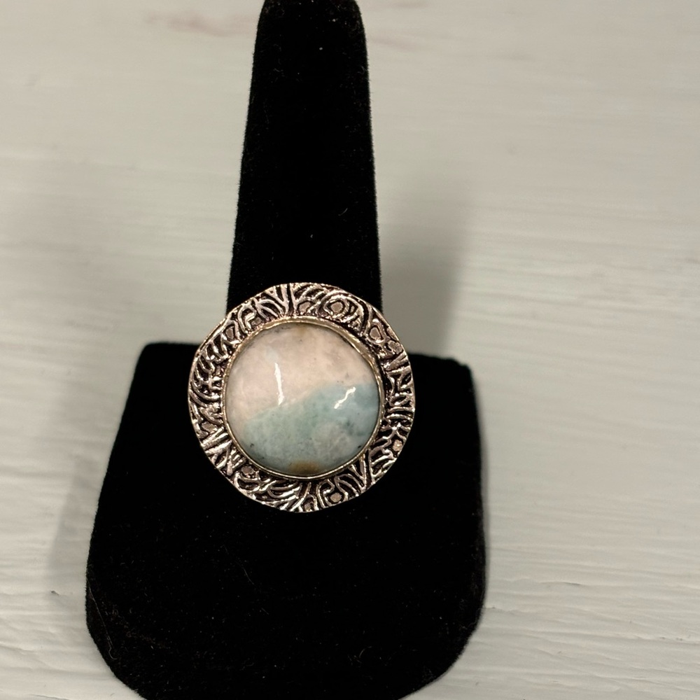 Beautiful Ring 💍  - size 7.5
